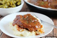 Classic Salisbury Steak Recipe with Brown Gravy and Mashed Potatoes