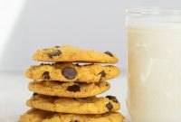 Chocolate Chip Cookies from Cake Mix (6 Ingredients)