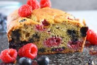 Banana and Berry Quick Bread Recipe: Moist, Fruity Loaf