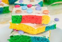 Rainbow Parrot Sheet Cake: Bright, Layered Party Dessert
