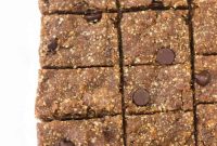 Peanut Butter Chocolate Chip Date Bars Recipe — Chewy No-Bake Squares