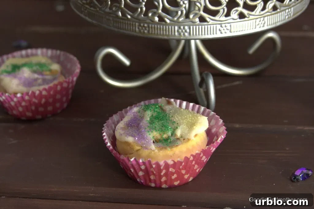 5 ingredient King Cake "Cupcakes"