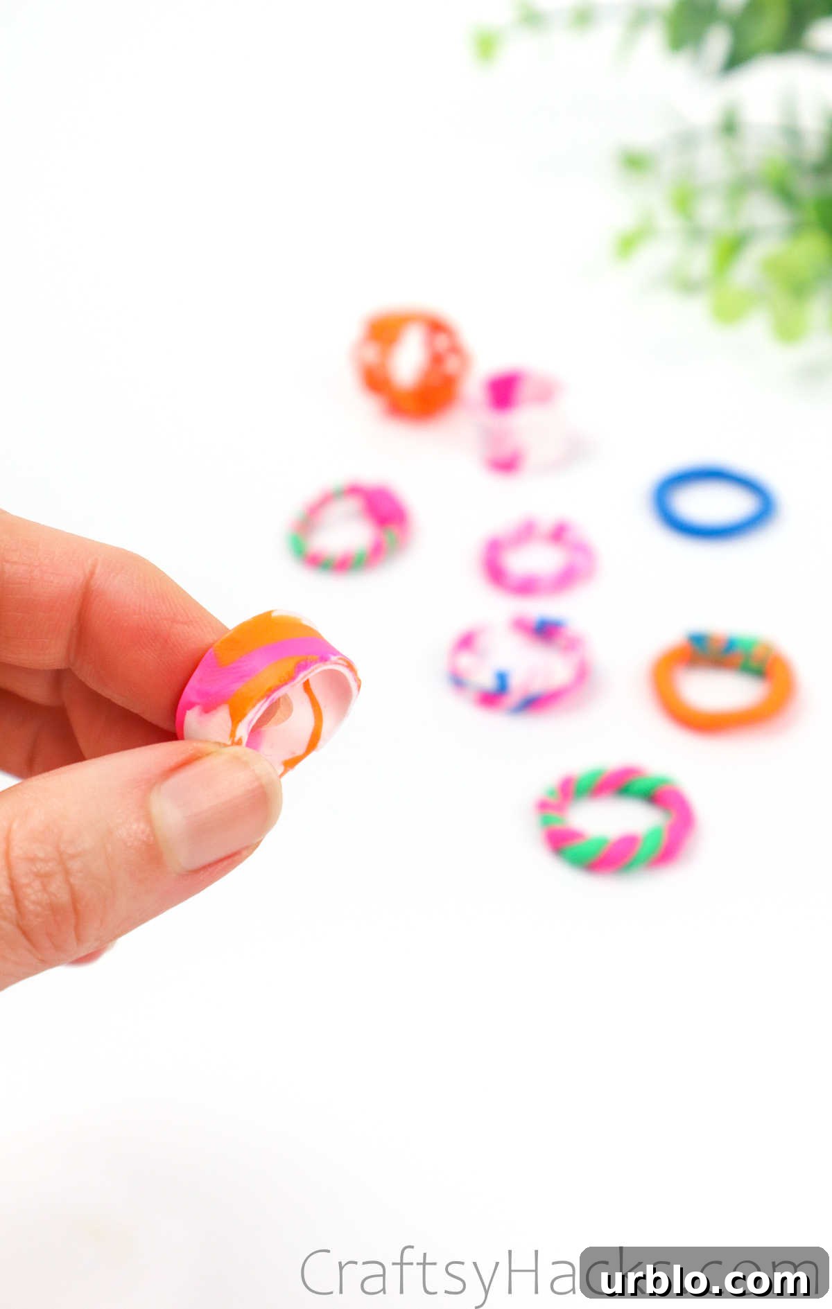 holding clay ring