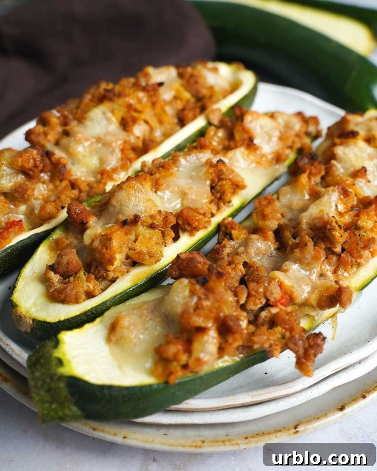21 Spring High-Protein Low-Carb Dinners Under 450 Calories 8 keto zucchini boats
