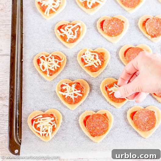 Sprinkling Mozzarella | Low-Carb, So Simple