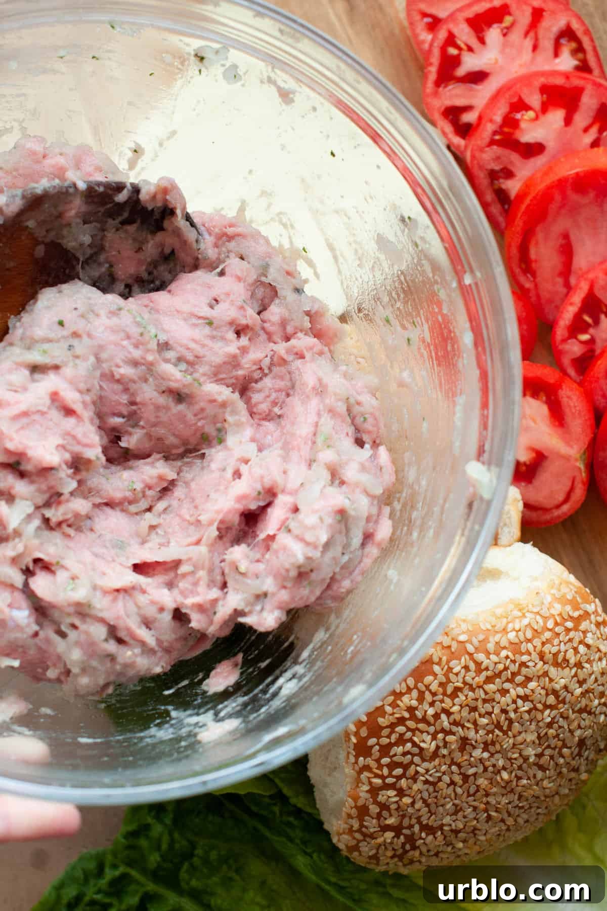 Juicy Turkey Burger Recipe with Simple Ingredients and Tips 5 making turkey burgers