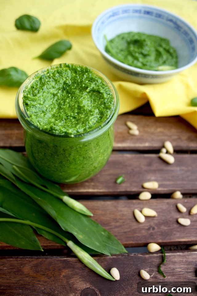 Easy Green Pesto Pasta - Pesto Sauce in the Spotlight