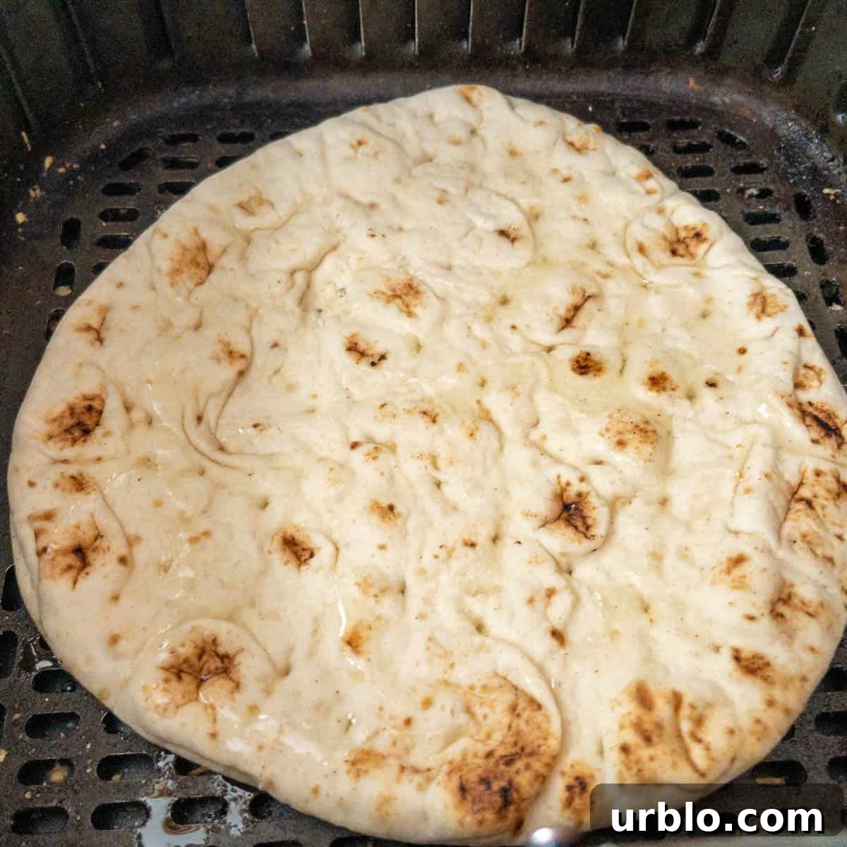 naan air fryer pizza cooking step 1