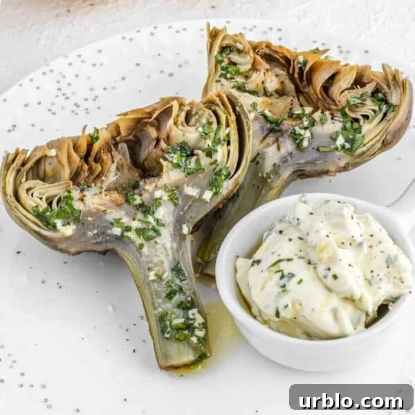 Steamed artichokes with mayonnaise