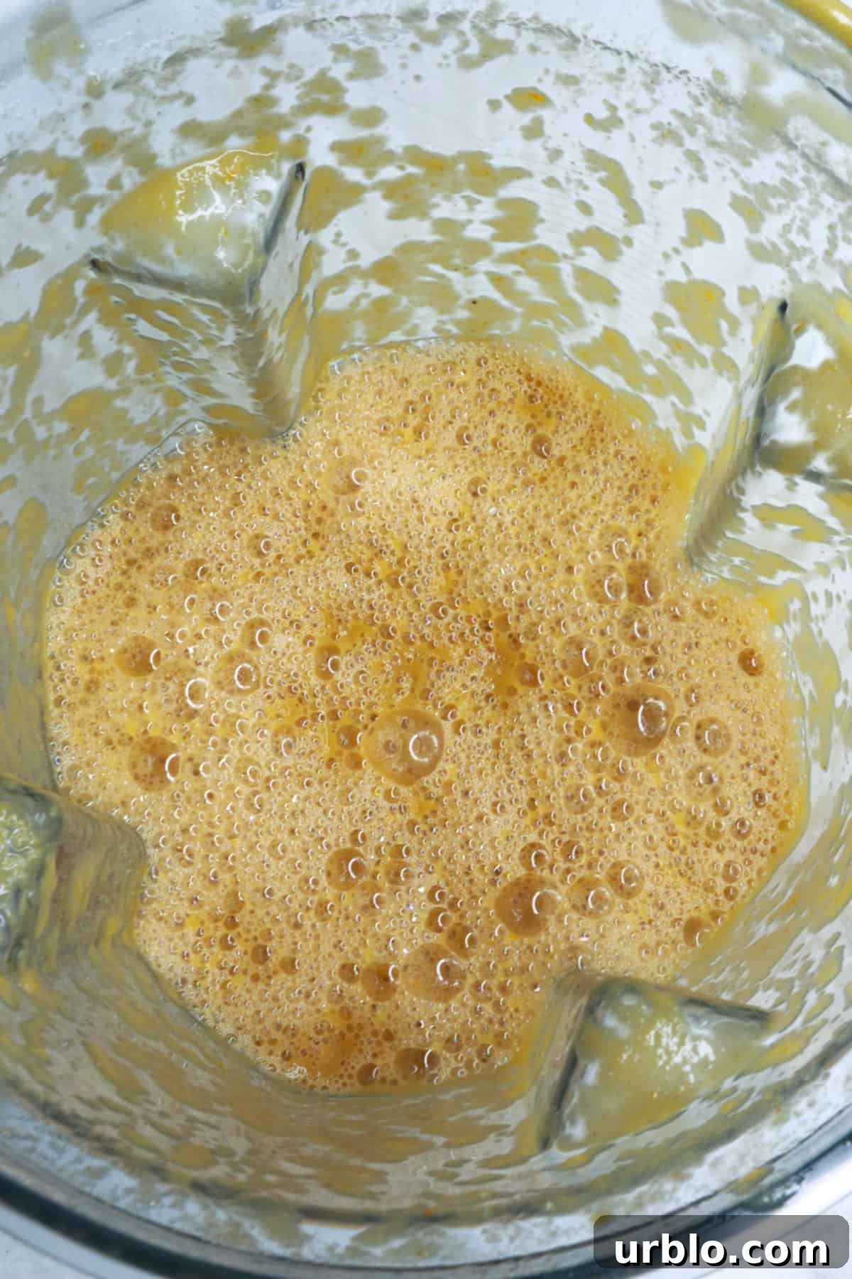 Blended salsa verde in a blender