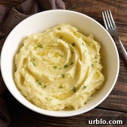 Pioneer Woman’s Creamy Mashed Potatoes Recipe 2 pioneer woman mashed potatoes