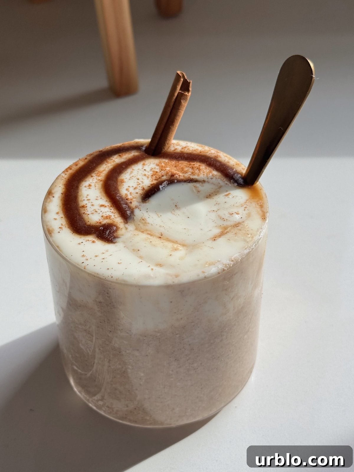 Cinnamon roll overnight oats mixed together.